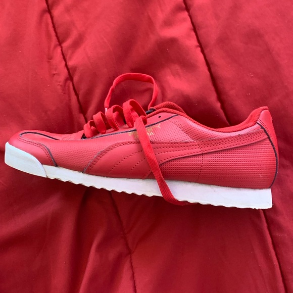 Puma Shoes - Picture 3 of 5